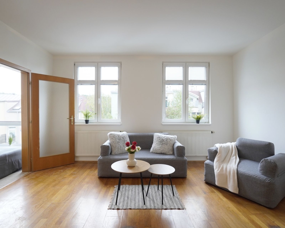 Prodej bytu 1+kk se zimní zahradou 39 m2 Velké Kunratické, Praha